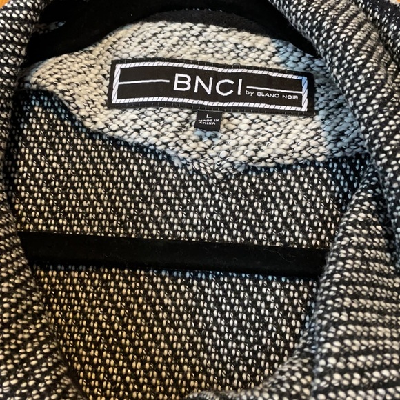 Gray Jacket - Picture 5 of 7